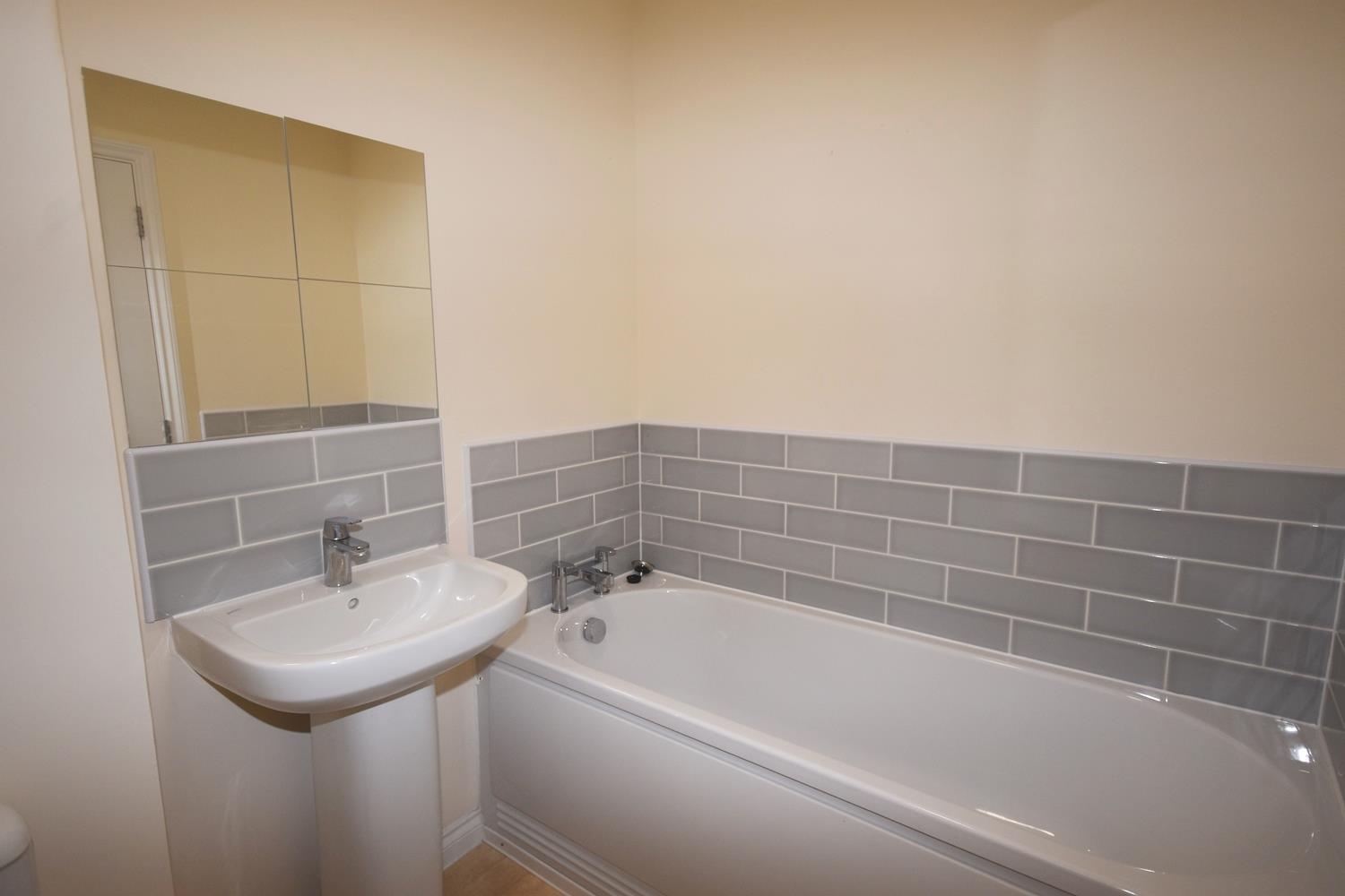 Old Road, East Cowes, PO32 6AJ