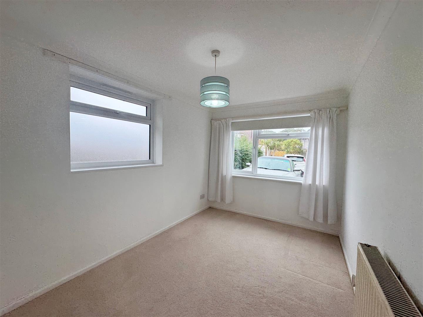 Solent View Road, Seaview, PO34 5HX