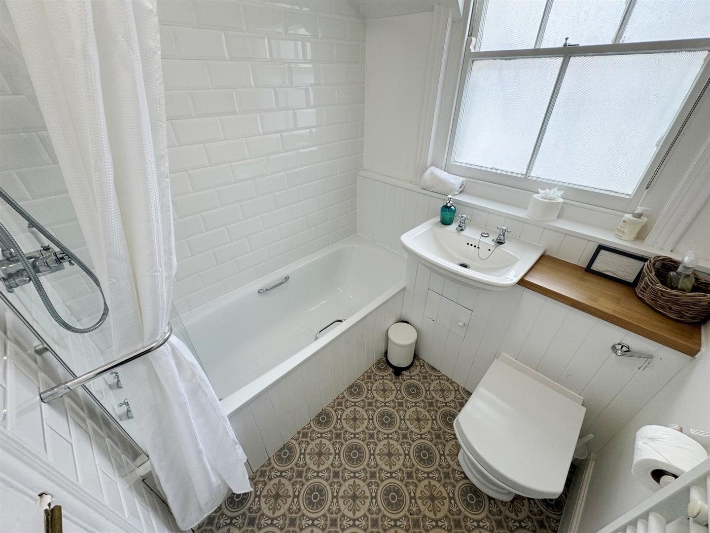 Gully Road, Seaview, PO34 5BZ