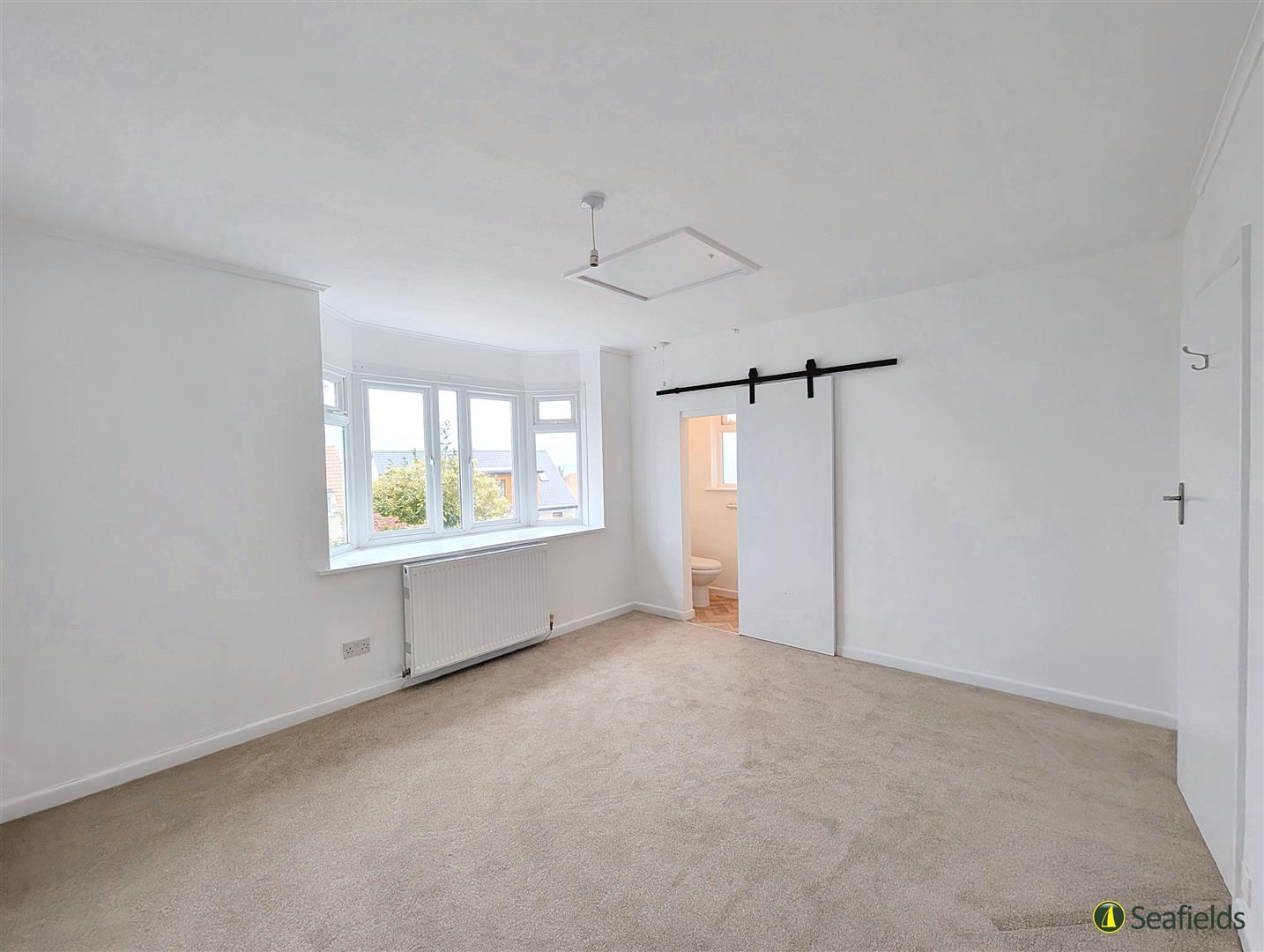 Seagrove Manor Road, Seaview, PO34 5HW