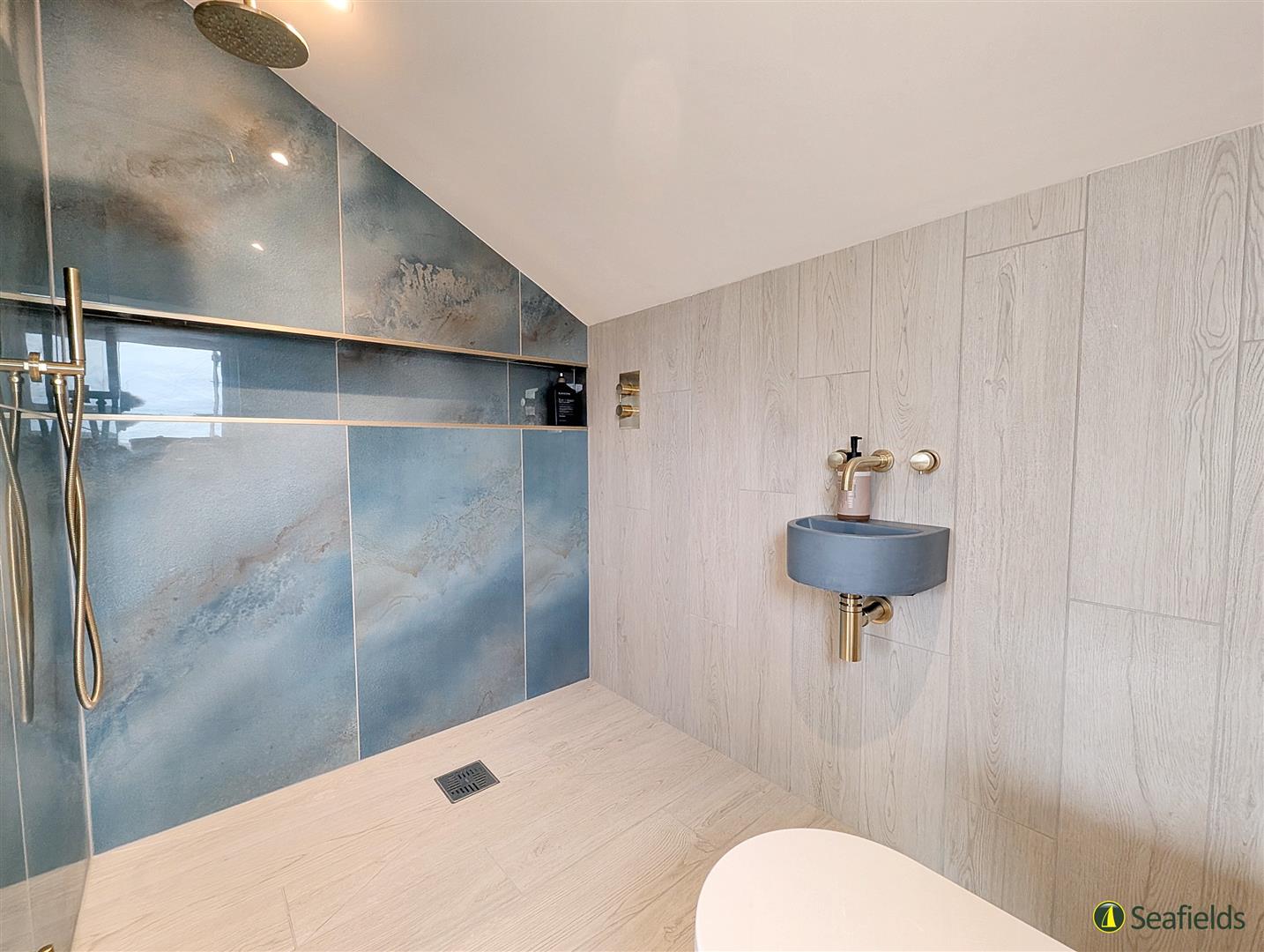 Rowan Tree Drive, Seaview PO34 5JW