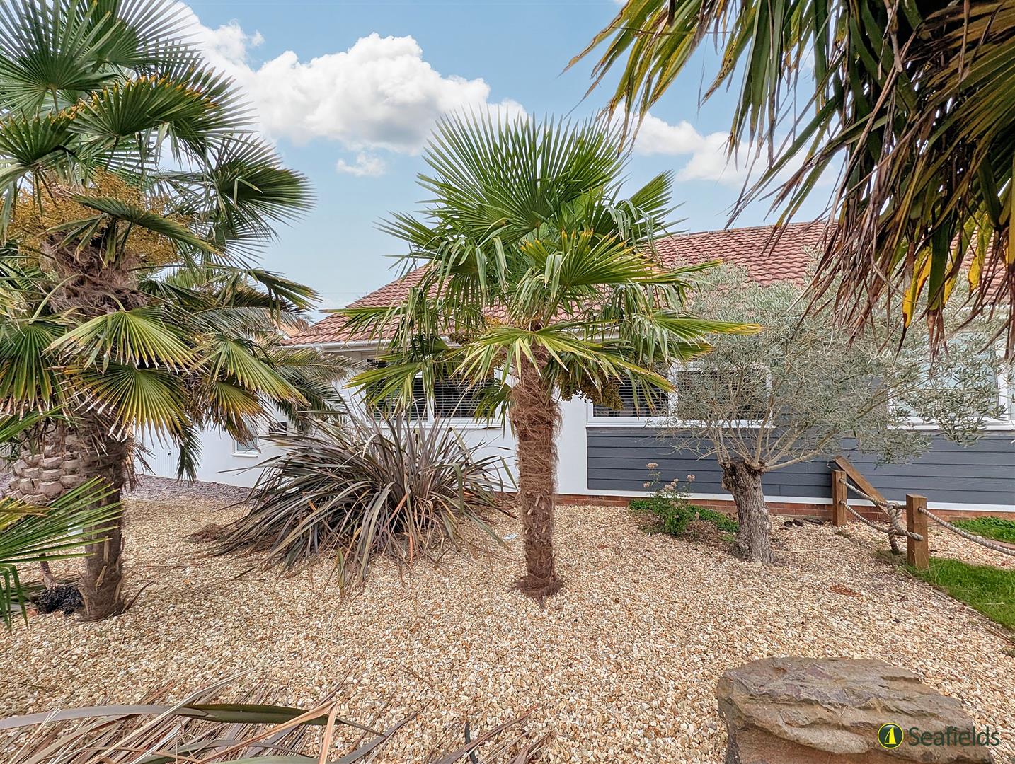 Rowan Tree Drive, Seaview PO34 5JW
